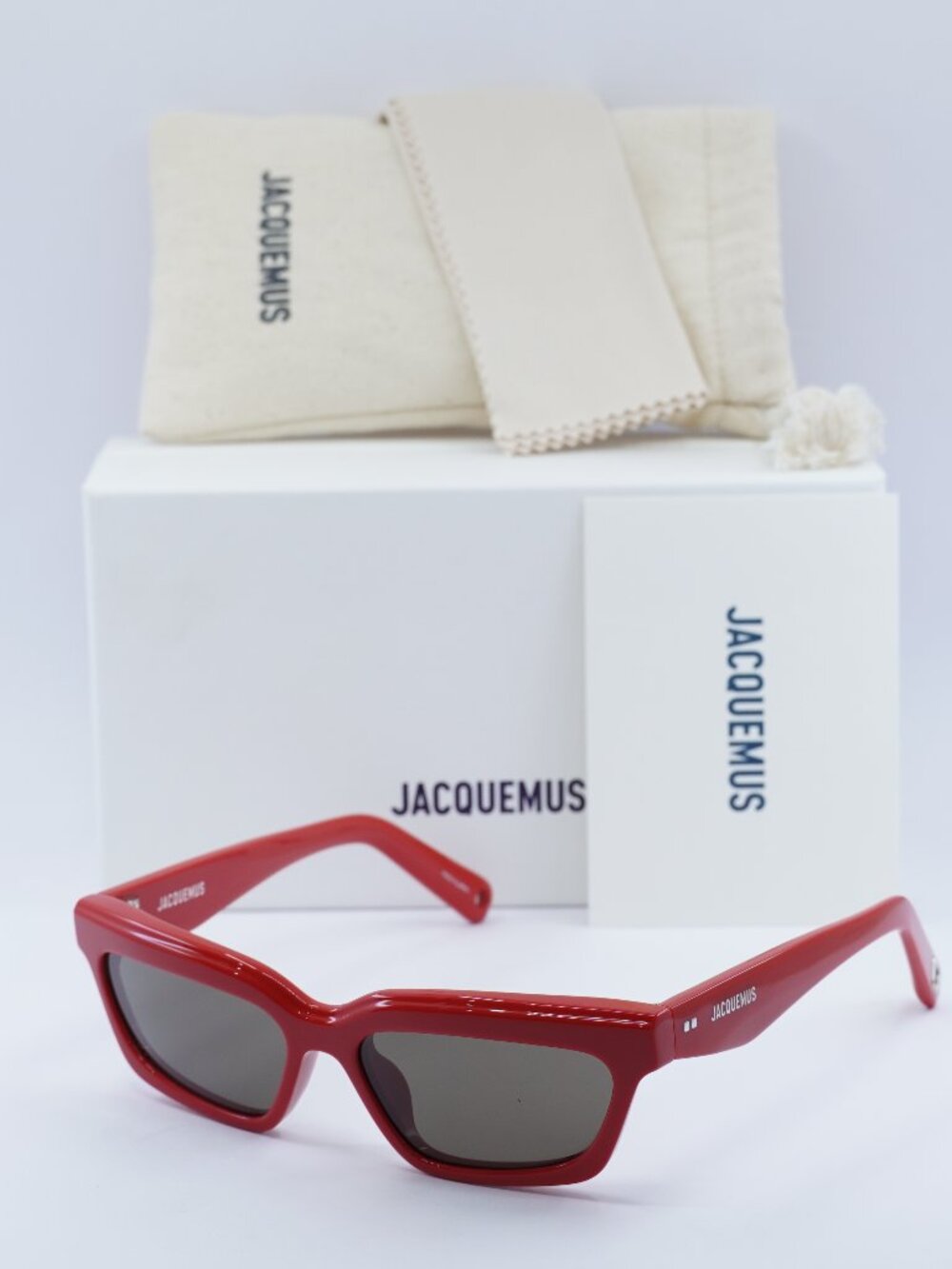Jacquemus SALON JAC/62 C4 Rectangle Sunglasses - Red\Grey